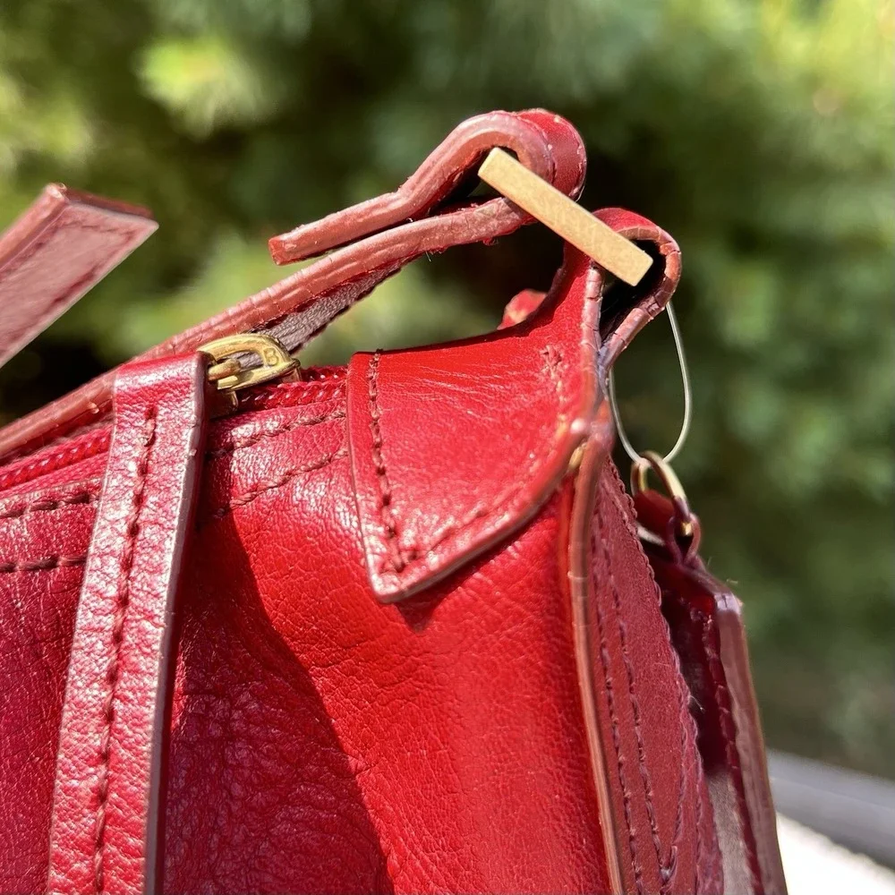 Vintage 90s Etienne Aigner Classic Leather Baguette Shoulder Bag Oxblood Hangtag